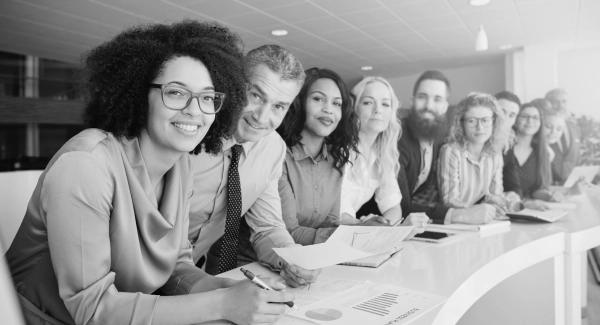 Imagem de pessoas que querem ir para o próximo nível